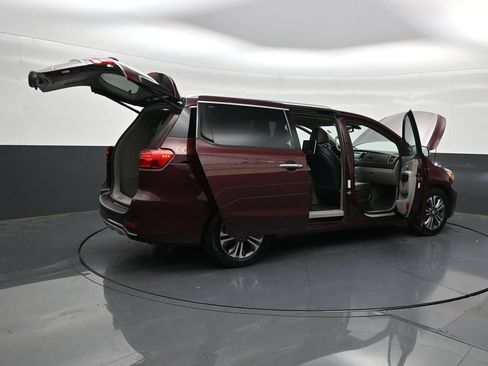 Used 2020 Kia Sedona SX FWD image 31