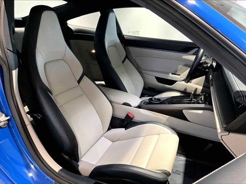 Used 2025 Porsche 911 Carrera S RWD image 21