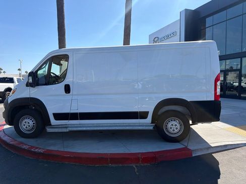 Used 2025 RAM ProMaster 2500 w/ U-Haul Equipment Group FWD image 8