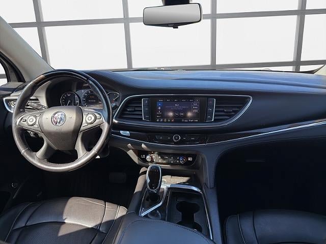 Used 2020 Buick Enclave Avenir w/ Avenir Technology Package AWD/4WD image 17