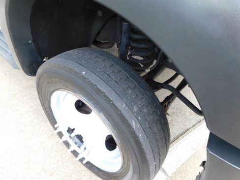 Used 2011 Ford F550 2WD Regular Cab Super Duty w/ PWR Equipment Group image 11