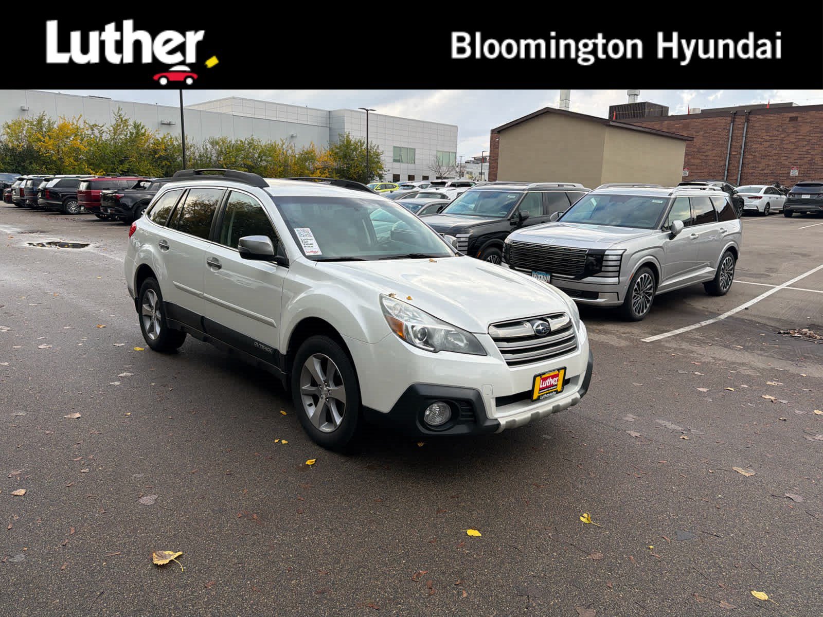 Used 2014 Subaru Outback 2.5i Limited AWD/4WD image 1