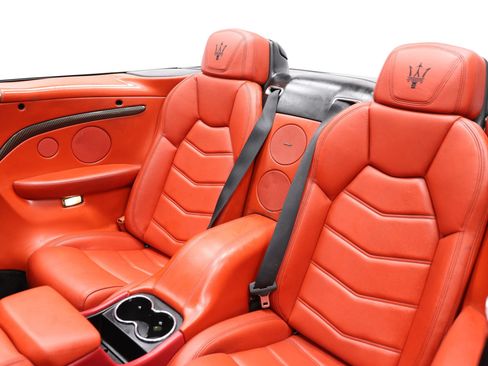 Used 2015 Maserati GranTurismo Sport RWD image 3