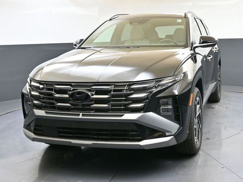 Certified 2025 Hyundai Tucson Limited AWD/4WD image 1