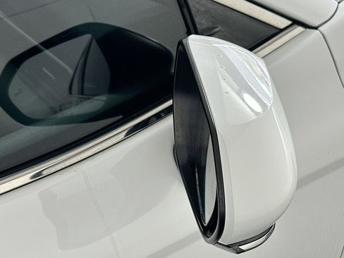 Used 2023 Toyota Camry SE FWD image 10