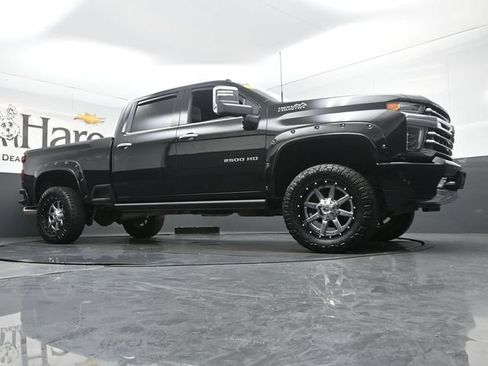Used 2022 Chevrolet Silverado 2500 High Country w/ Z71 Off-Road Package AWD/4WD image 2