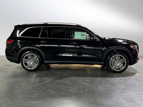 New 2025 Mercedes-Benz GLS 450 4MATIC image 2
