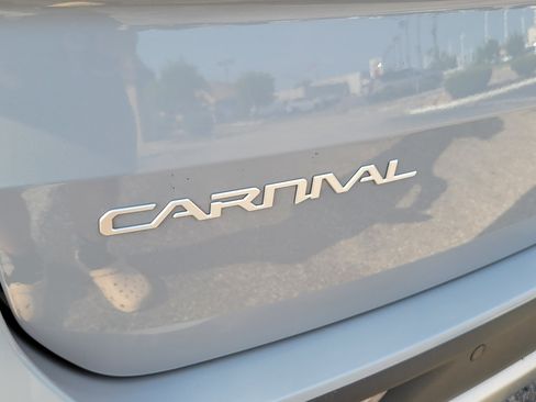 Used 2023 Kia Carnival SX Prestige FWD image 7