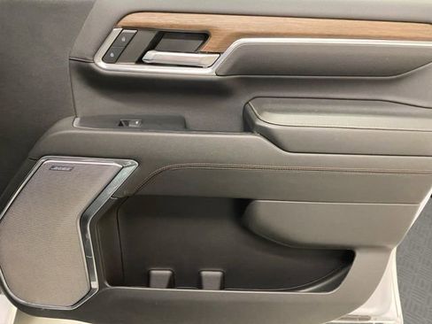 Used 2024 Chevrolet Silverado 2500 High Country w/ High Country Premium Package image 24