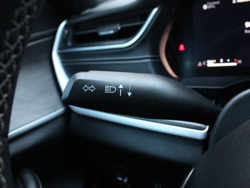 Used 2024 Jeep Grand Cherokee Limited w/ Luxury Tech Group II AWD/4WD image 13