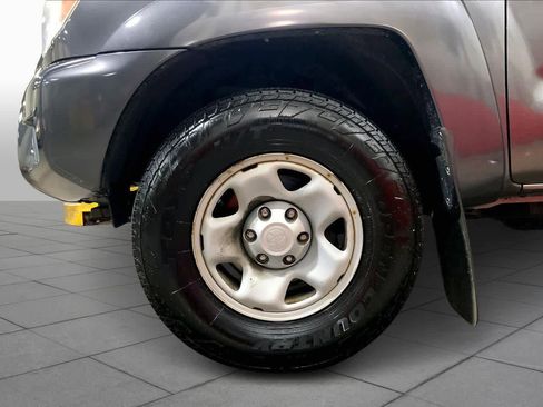 Used 2013 Toyota Tacoma 4x4 Access Cab w/ SR5 Pkg image 11