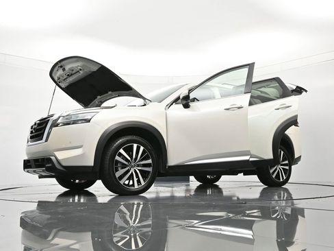 Certified 2023 Nissan Pathfinder Platinum image 51