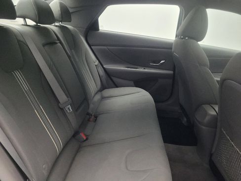 Used 2021 Hyundai Elantra SEL w/ Convenience + Premium Package FWD image 19