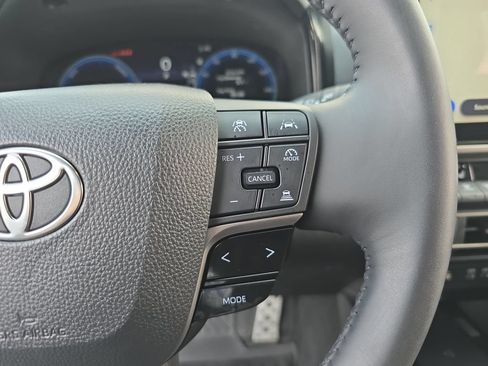 Used 2025 Toyota Camry XSE AWD/4WD image 20