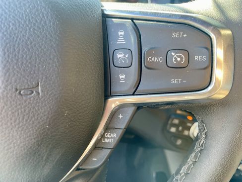 Used 2025 RAM 1500 Laramie AWD/4WD image 16