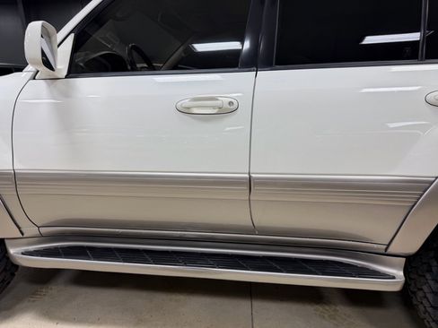 Used 2004 Toyota Land Cruiser image 14