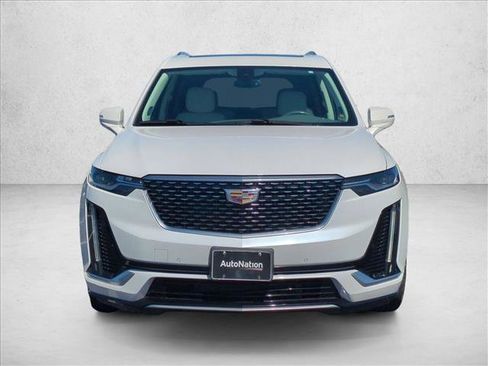 Used 2020 Cadillac XT6 Premium Luxury FWD image 2