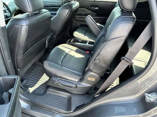 Used 2024 Nissan Pathfinder SL w/ SL Premium Package FWD image 29