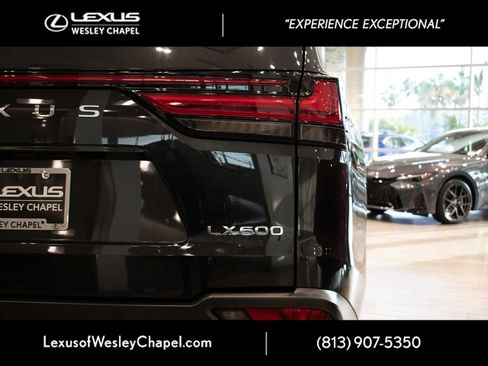 Used 2024 Lexus LX 600 4WD w/ Appearance Package image 4