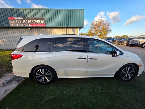 Used 2018 Honda Odyssey Elite image 9