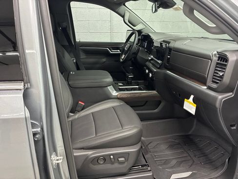 New 2026 GMC Sierra 1500 SLT w/ SLT Premium Plus Package AWD/4WD image 7