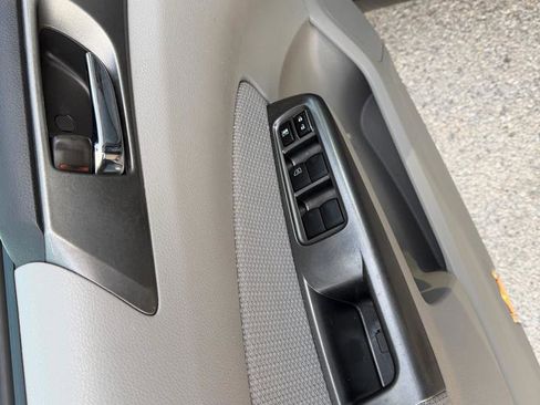 Used 2013 Subaru Forester 2.5X Premium image 10