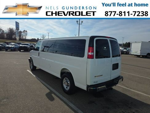 New 2025 Chevrolet Express 3500 LT w/ LT Preferred Equipment Group RWD image 7