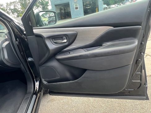 Used 2018 Nissan Murano SV AWD/4WD image 30