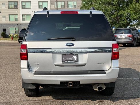 Used 2015 Ford Expedition XLT w/ Equipment Group 202A RWD image 10
