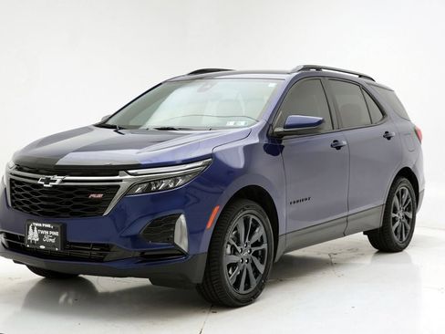 Used 2022 Chevrolet Equinox RS w/ LPO, Floor Liner Package image 2