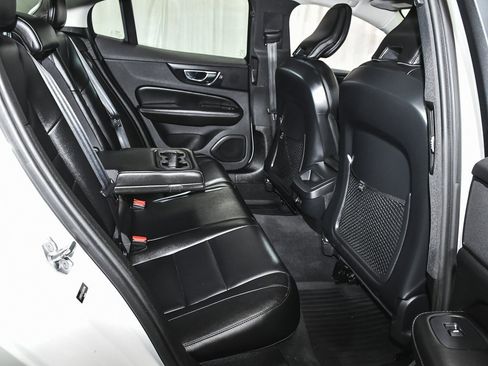 Used 2020 Volvo S60 T5 Momentum w/ Protection Package Premier image 40