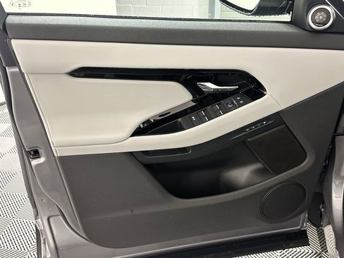 New 2026 Land Rover Range Rover Evoque S image 10