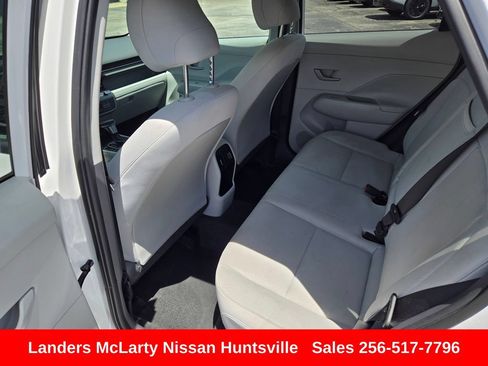 Used 2025 Hyundai Kona SEL FWD image 14