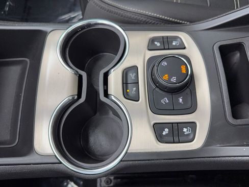 Used 2023 GMC Terrain Denali w/ Denali Premium Package image 31