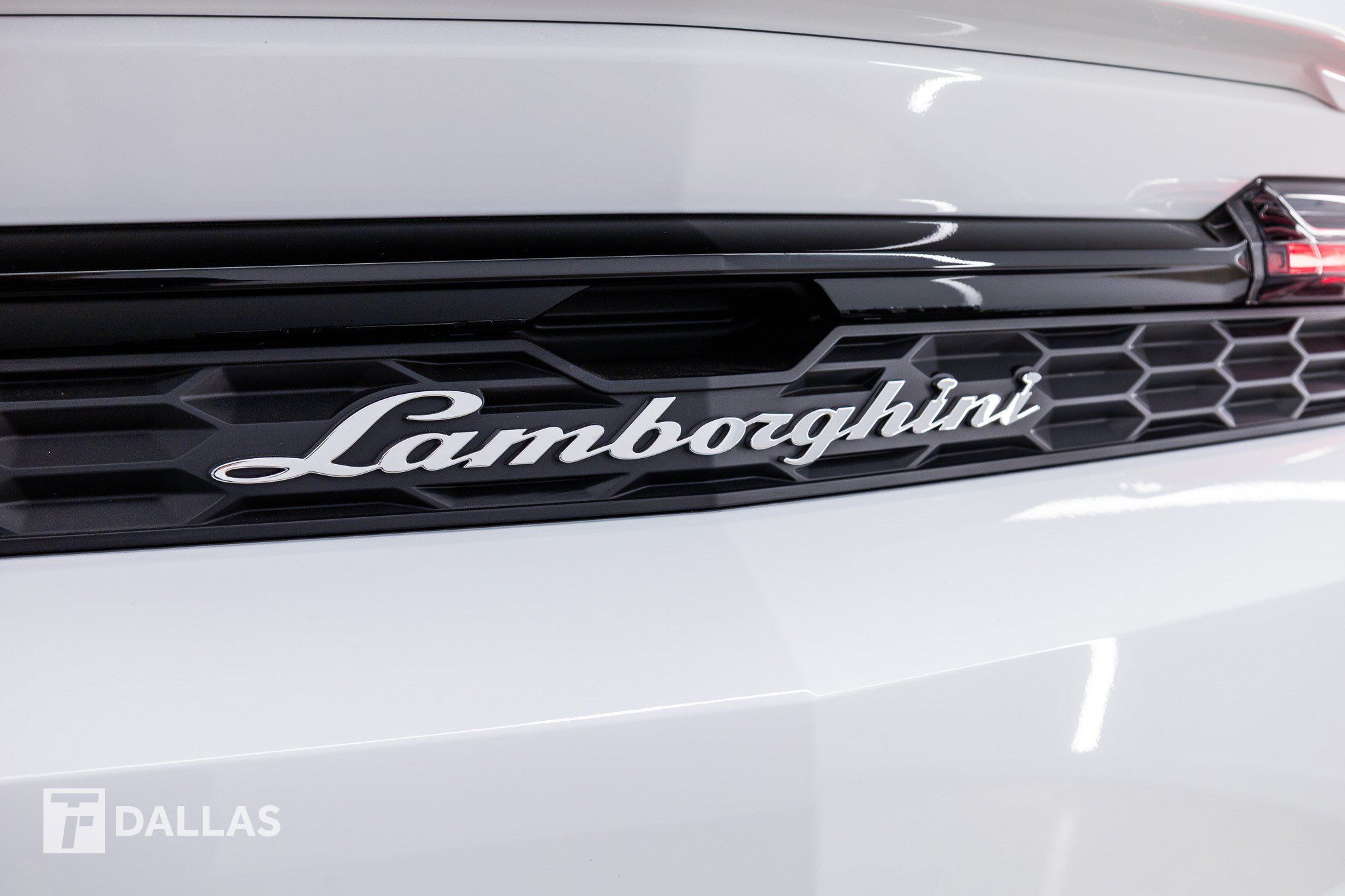 Used 2026 Lamborghini Urus SE AWD/4WD image 10