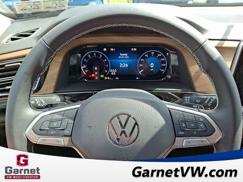 New 2026 Volkswagen Atlas SE image 10