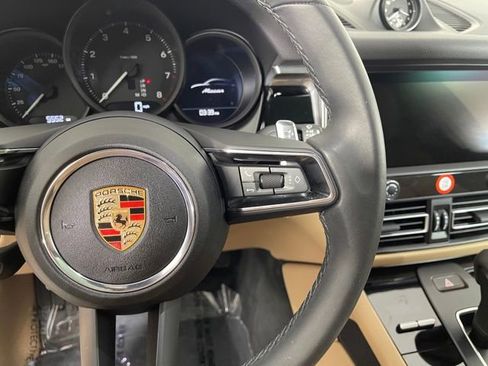 Used 2025 Porsche Macan image 38