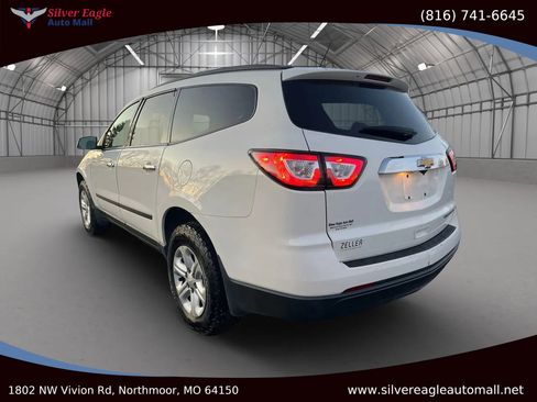 Used 2015 Chevrolet Traverse LS image 4