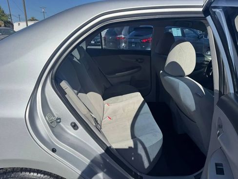 Used 2012 Toyota Corolla LE FWD image 17