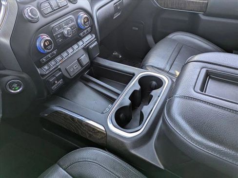 Used 2021 GMC Sierra 2500 Denali w/ Denali Ultimate Package image 12