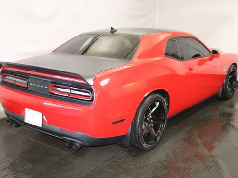 Used 2020 Dodge Challenger SRT Hellcat RWD image 4