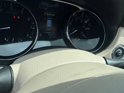 Used 2015 Nissan Rogue SL w/ SL Premium Package FWD image 18