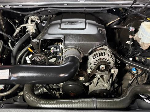 Used 2013 Chevrolet Avalanche LTZ RWD image 11