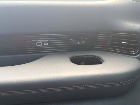 Used 2022 Jeep Grand Wagoneer Series III image 26