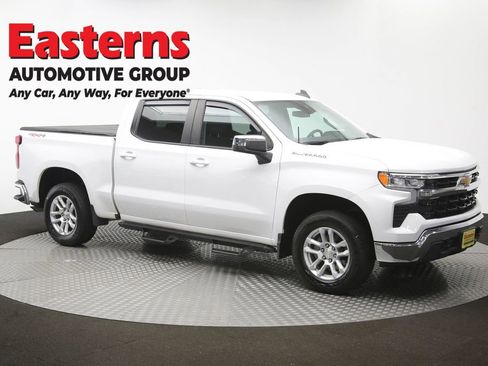 Used 2023 Chevrolet Silverado 1500 LT AWD/4WD image 49