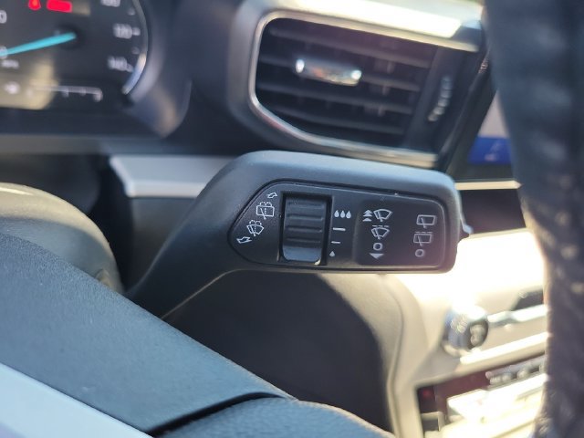 Used 2023 Ford Explorer XLT w/ Equipment Group 202A RWD image 26