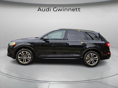 Certified 2025 Audi Q7 2.0T Premium w/ Convenience Plus Package image 3