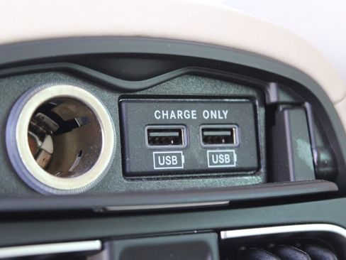 Used 2020 Maserati Levante S GranLusso image 29