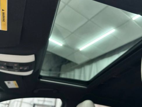 Used 2014 Mercedes-Benz E 350 4MATIC Sedan image 22