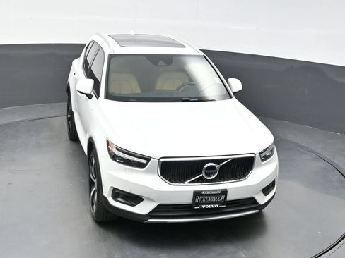 Used 2019 Volvo XC40 T5 Momentum AWD/4WD image 31